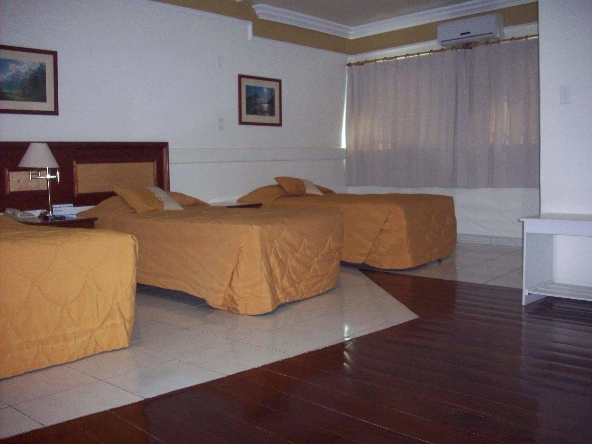 Tamareiras Park Hotel Uberaba Bagian luar foto